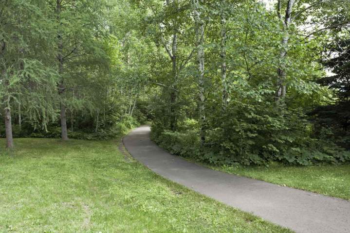 Sentier et espace vert Beauvais